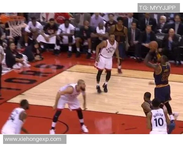 科比与詹姆斯经典对决瞬间动图合集回顾篮球传奇的巅峰时刻 科比与詹姆斯经典对决瞬间动图合集回顾篮球传奇的巅峰时刻